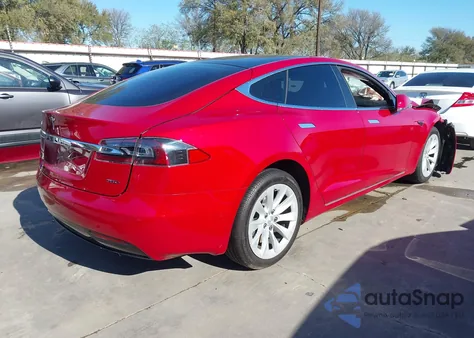 2018 Tesla Model S 100D/75D/P100D из США, поврежденный, VIN 5YJSA1E29JF247378